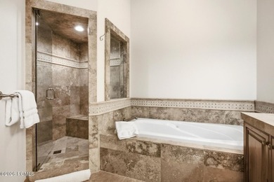 Rare mid-mountain Deer Valley townhome on Lucky Star Drive - photo 32