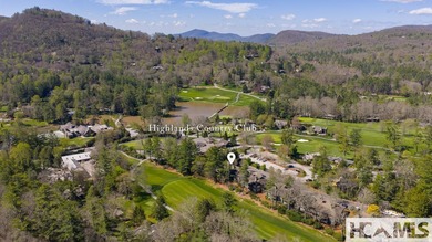 This beautifully updated condominium in Highlands, North - photo 40