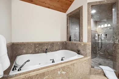 Rare mid-mountain Deer Valley townhome on Lucky Star Drive - photo 40