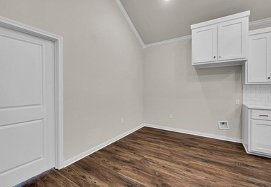 Motivated Seller. Offering buyer incentives. Morris Court is