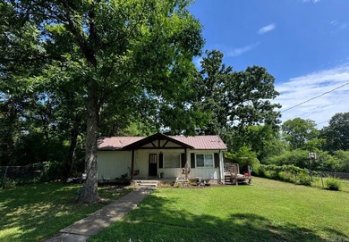 Conveniently located just minutes from Hot Springs and Entergy - photo 1