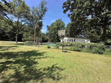 Conveniently located just minutes from Hot Springs and Entergy - photo 4