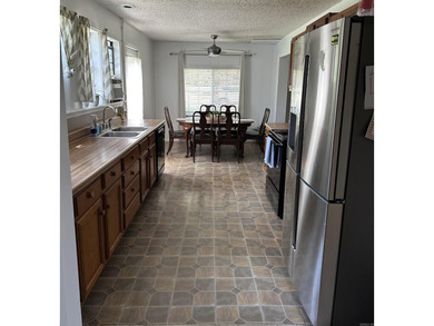 Conveniently located just minutes from Hot Springs and Entergy - photo 10