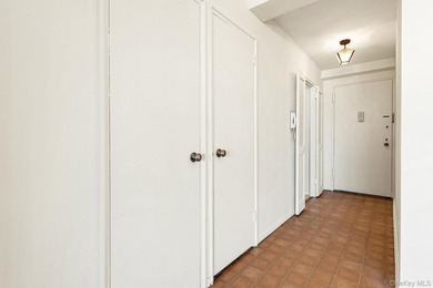 Welcome to this Rare to come by L shaped Studio, in The - photo 5