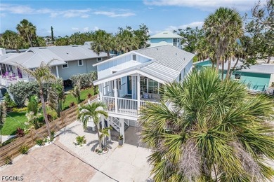 Welcome to your fully renovated coastal retreat, perfectly - photo 3
