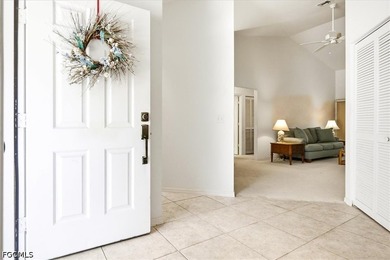 Rarely available end-unit villa in the desirable Sungate Villas - photo 5