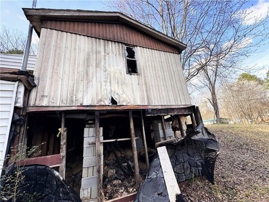 This property at 80 Pine Needle Trail presents a unique - photo 3