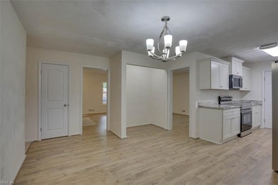 Welcome Home! This updated and upgraded 5 bedrooms, 3 full baths - photo 14