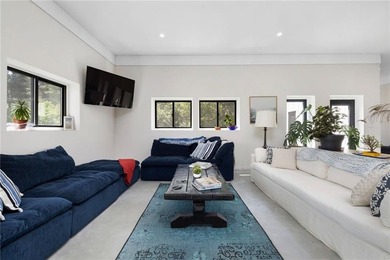 Innovative cutting edge modern contemporary one level offers - photo 15