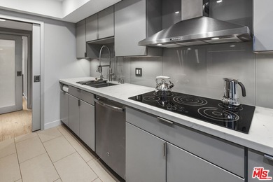 An exceptionally rare opportunity to own one of Azzurra's most - photo 9