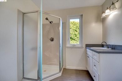 Charming property in Richmond's North & East neighborhood set on - photo 25
