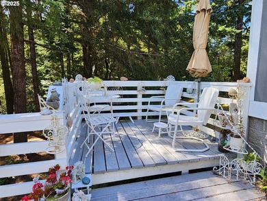 Nestled in the highly sought-after Cedar Terrace neighborhood - photo 25