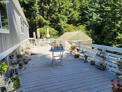 Nestled in the highly sought-after Cedar Terrace neighborhood - photo 26