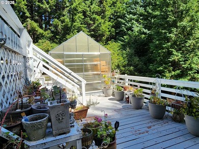 Nestled in the highly sought-after Cedar Terrace neighborhood - photo 27