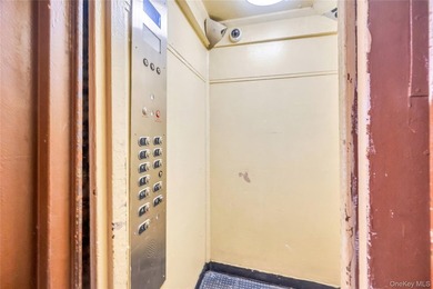Welcome to this exceptional multi-family residential building - photo 6