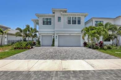 Lake Home For Sale in Palm Beach Gardens, Florida