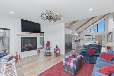 STUNNING LAKE HOME ON LAKE KAMPESKA - photo 13