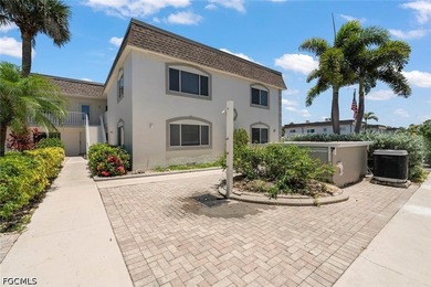 Welcome to affordable beachfront living in charming Venice - photo 4