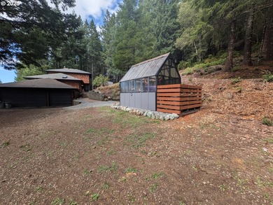 Tucked away at the end of a quiet country road, this private - photo 8