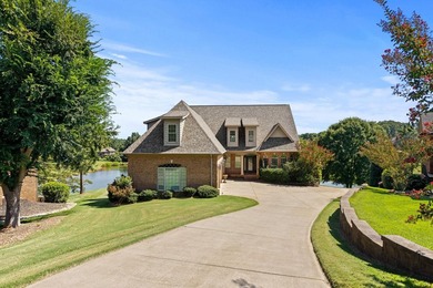Luxury Brick Home on Golf Course with Pond View-3BR|4.5BA| 4-Car - photo 3