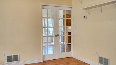 Beautifully maintained 4 bed, 3 bath custom home with 2,624 sq - photo 12