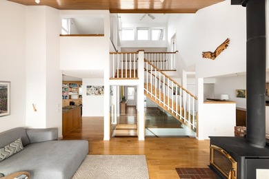 Sensational private parkland estate above Secret Cove in - photo 13