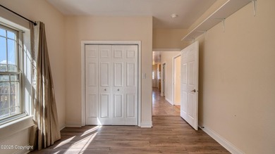 Beautifully maintained 4 bed, 3 bath custom home with 2,624 sq - photo 24