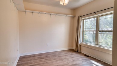 Beautifully maintained 4 bed, 3 bath custom home with 2,624 sq - photo 25