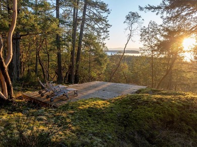 Sensational private parkland estate above Secret Cove in - photo 27