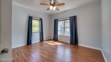 Beautifully maintained 4 bed, 3 bath custom home with 2,624 sq - photo 36