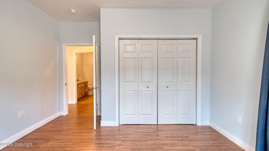 Beautifully maintained 4 bed, 3 bath custom home with 2,624 sq - photo 38