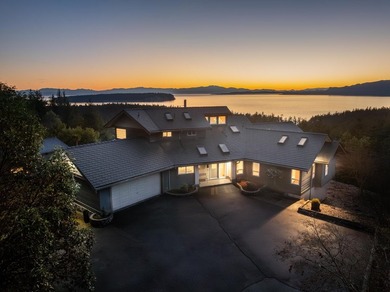 Sensational private parkland estate above Secret Cove in - photo 39