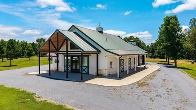 Private barndominium retreat on approximately 71 acres behind a - photo 3