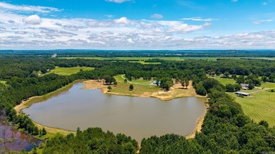 Private barndominium retreat on approximately 71 acres behind a - photo 5