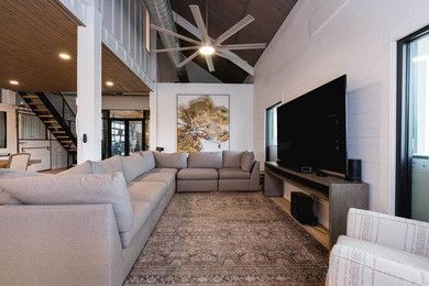Private barndominium retreat on approximately 71 acres behind a - photo 9