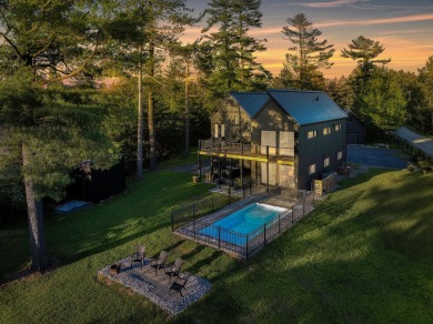 Lake Home For Sale in Lac-Brome,