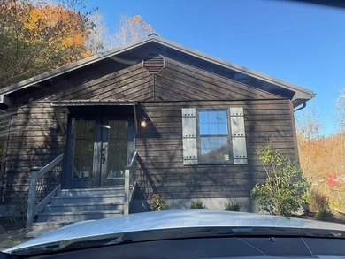 Dewey Lake Home For Sale in Prestonsburg Kentucky