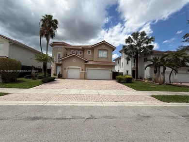 Coopers Hawk Lake  Home Sale Pending in Doral Florida