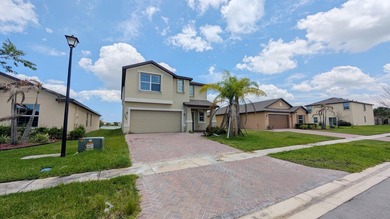 Beautifully 4-bedroom, 3 full bath home offering spacious living - photo 2