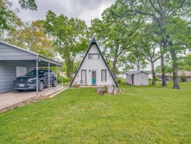 Lake Home For Sale in East Tawakoni, Texas