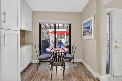 Beautiful 3 bedroom 2.5 Bathroom 1.5 Garage Villa with golf - photo 5