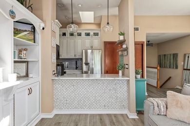 Welcome To The Anchorage - A Beautifully Updated 1 Bedroom, 1 - photo 6