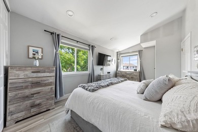 Welcome To The Anchorage - A Beautifully Updated 1 Bedroom, 1 - photo 7