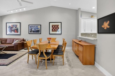 Beautiful 3 bedroom 2.5 Bathroom 1.5 Garage Villa with golf - photo 7