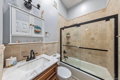 Welcome To The Anchorage - A Beautifully Updated 1 Bedroom, 1 - photo 9