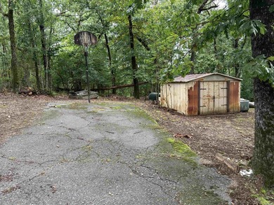 Escape to the peace and privacy of country living with this cozy - photo 4