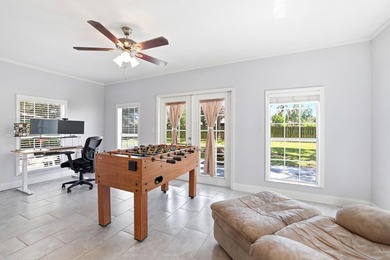 Looking for a cute, renovated 2 bed/2 bath, with no HOA, a large - photo 11