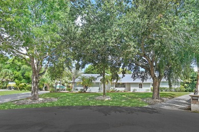 St. Lucie River Home For Sale in Palm City Florida