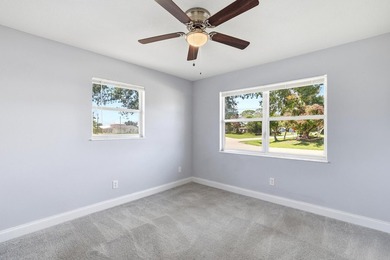 Looking for a cute, renovated 2 bed/2 bath, with no HOA, a large - photo 14
