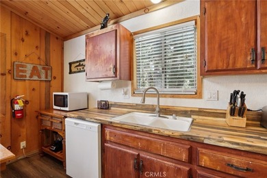 Moonridge mountain chalet with ski slope views! Nestled in the - photo 16